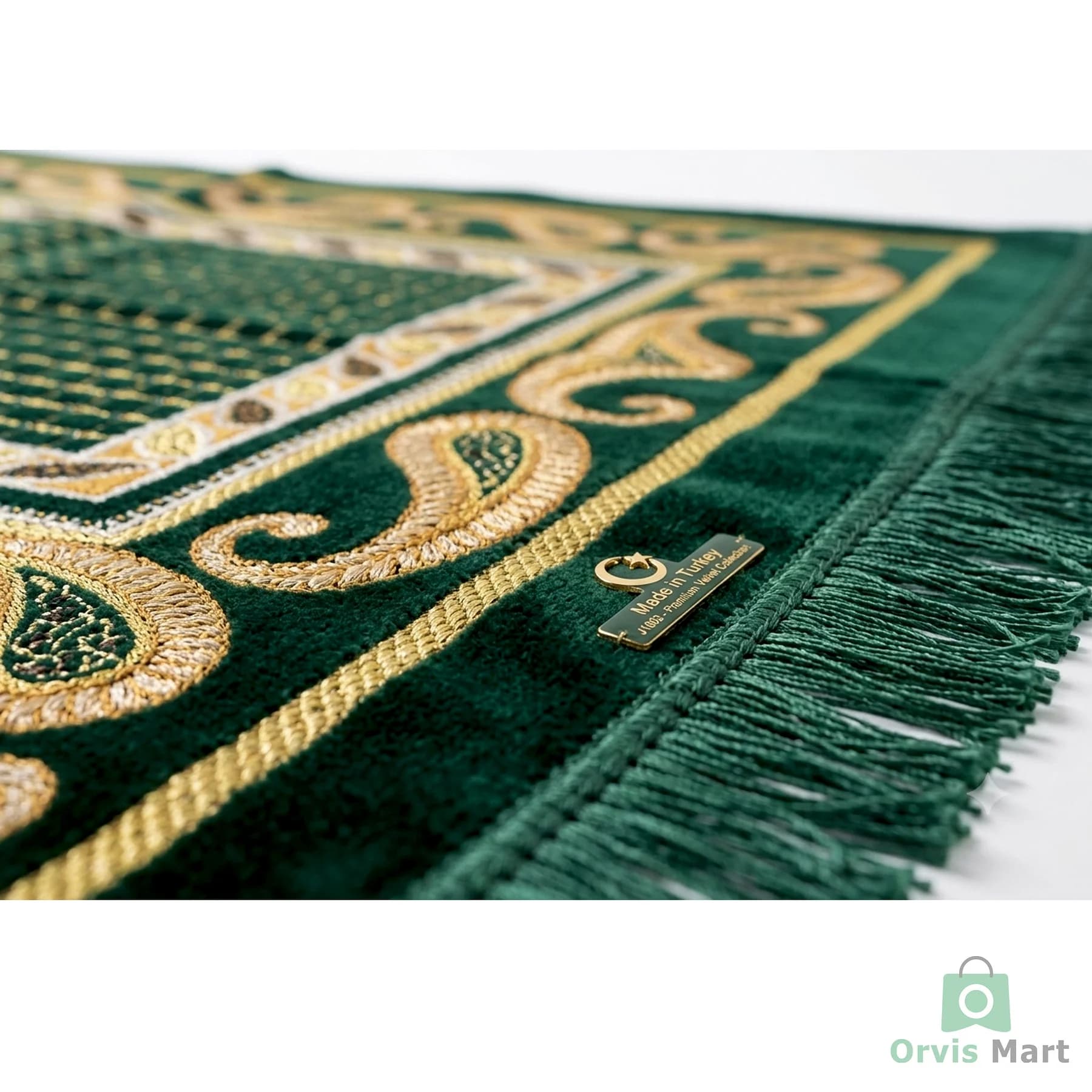 Premium Turkish Prayer Mat J1002 – Luxury Green Velvet Janamaz | ইমপোর্টেড তুর্কি জায়নামাজ 2